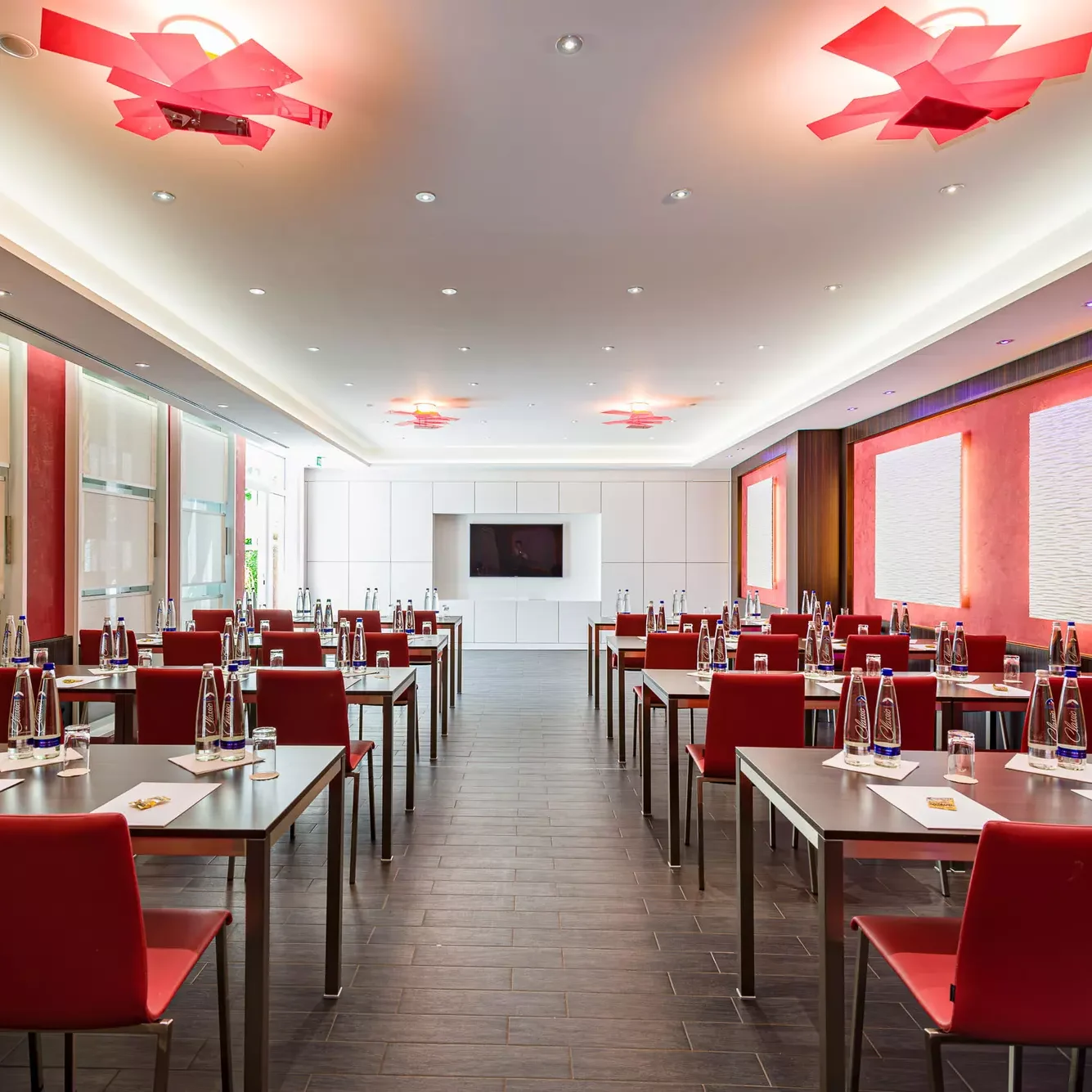 63-120828-0011-hotel-europa-konferenzraum-verbessert-rr.34e7be4f9a38c6c17bf071b04f20f574